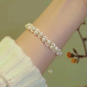 WHITE PEARL BEAUTIFUL BRACELET